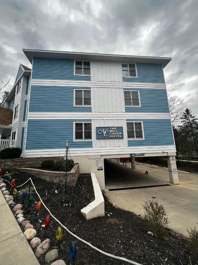 Mill Creek Hotel Lake Geneva Exterior foto