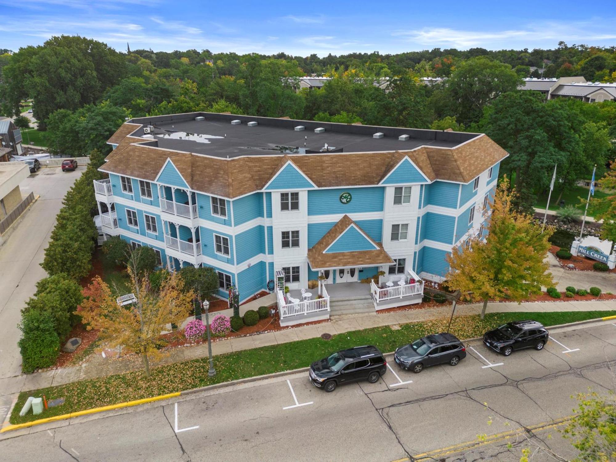 Mill Creek Hotel Lake Geneva Exterior foto