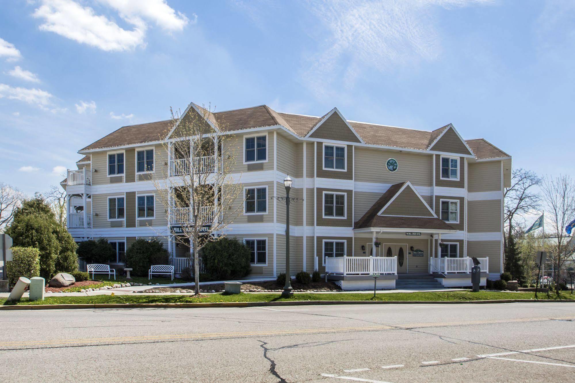 Mill Creek Hotel Lake Geneva Exterior foto